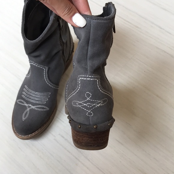 Sundance grey suede boot Size 38 - Picture 3 of 8